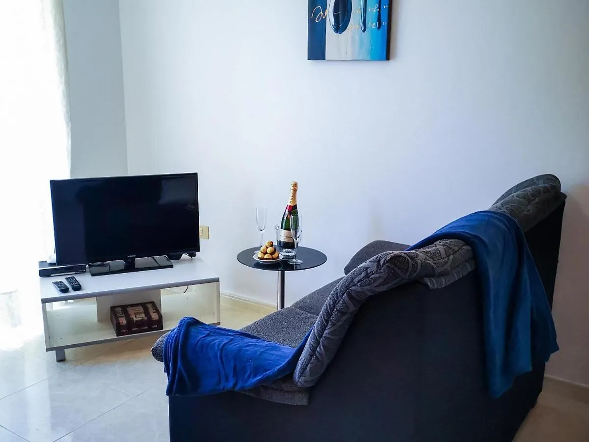 Puesta De Sol Rentals 3Br Playa de San Juan  Španělsko